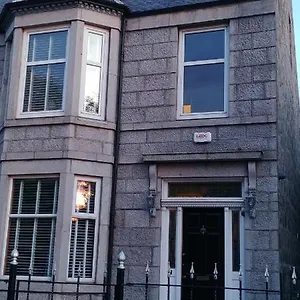 Homestay Townhouse 250, Aberdeen